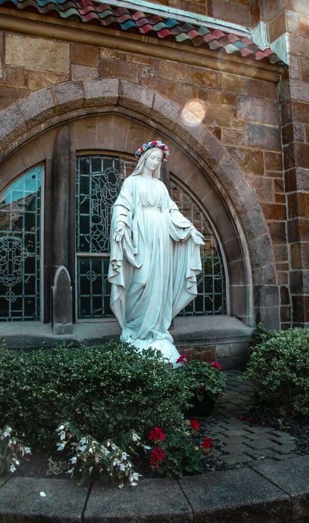 The Angelus Prayer Mary Statue